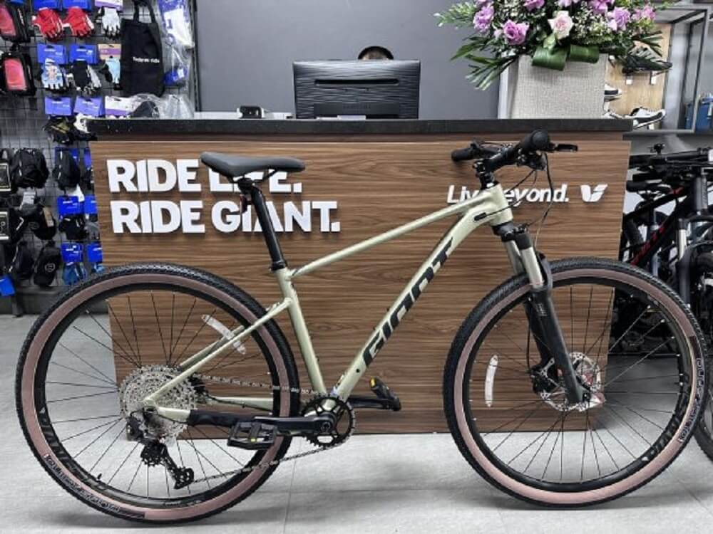 giant-xtc-800-plus-2024-1